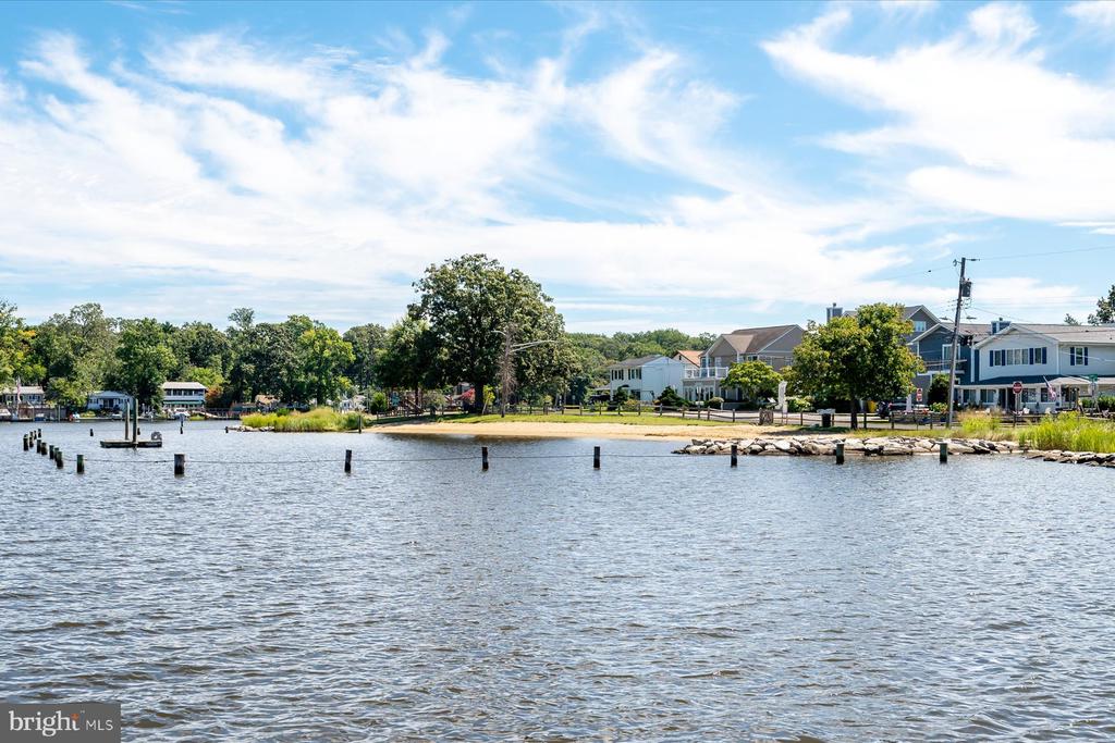 2033 SHORE DRIVE