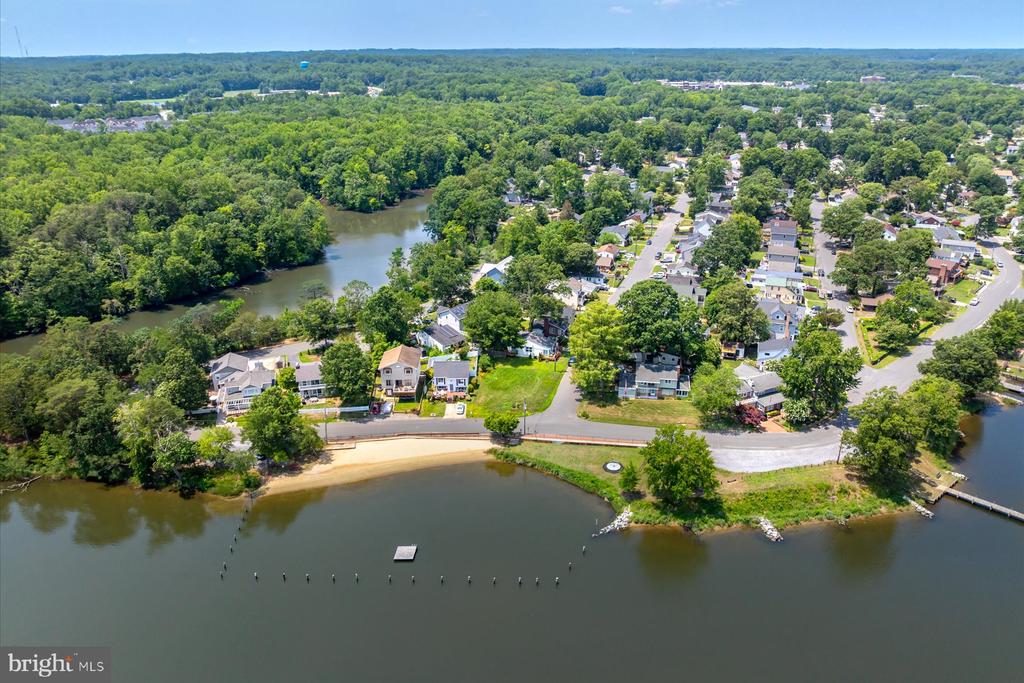2033 SHORE DRIVE