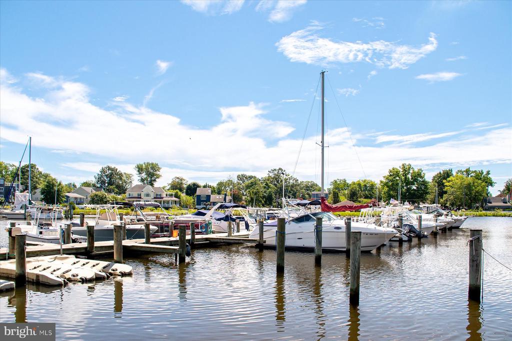 2033 SHORE DRIVE