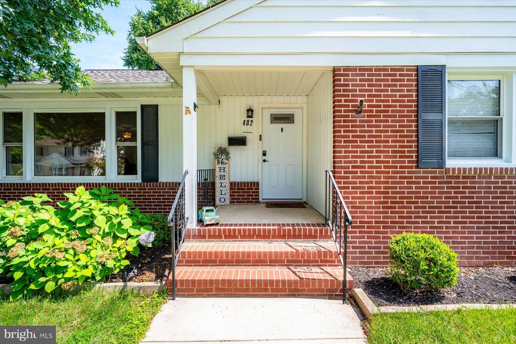 402 JOYCE DRIVE