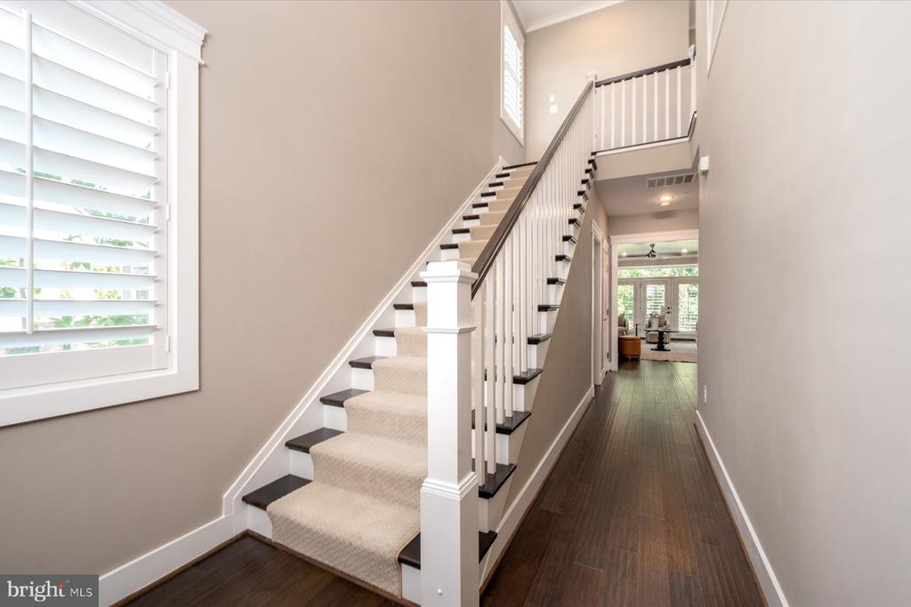 108 MARQUISE LANE