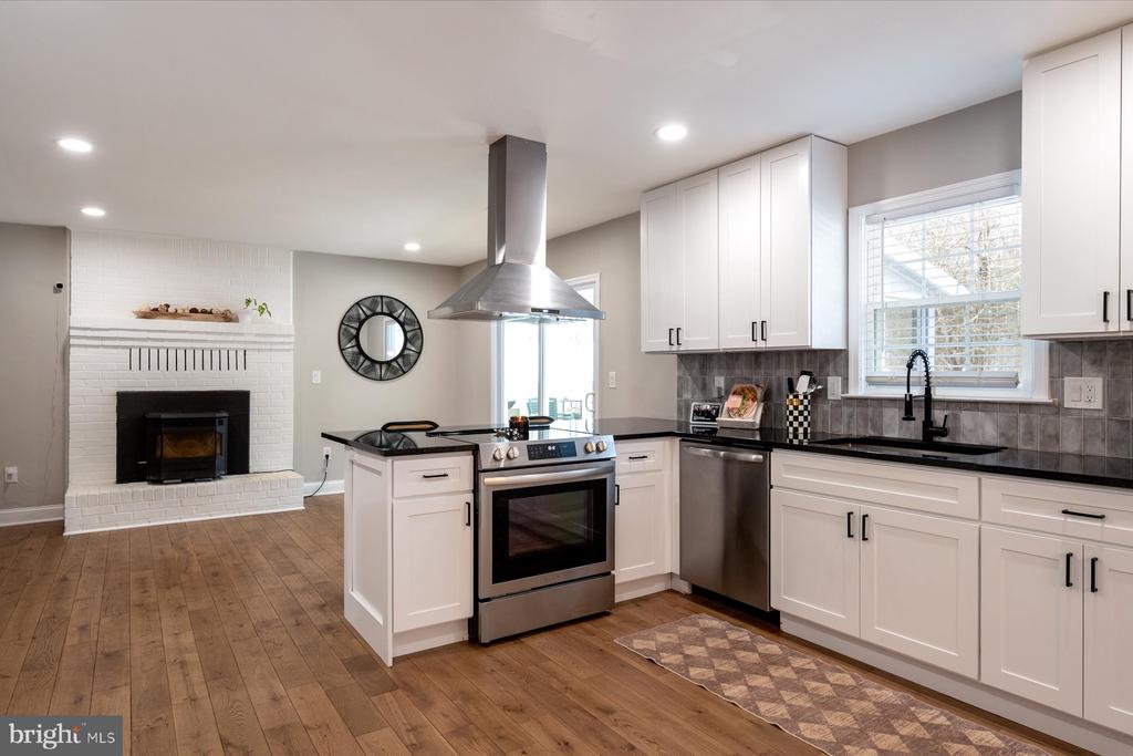 136 COLLINGTON COURT