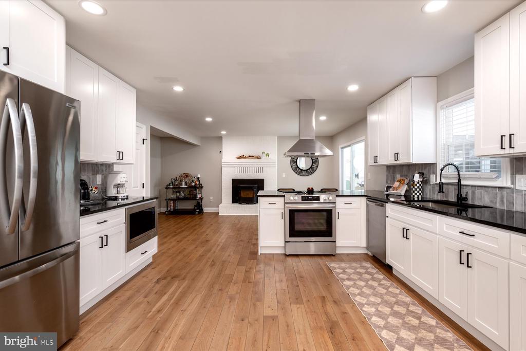 136 COLLINGTON COURT