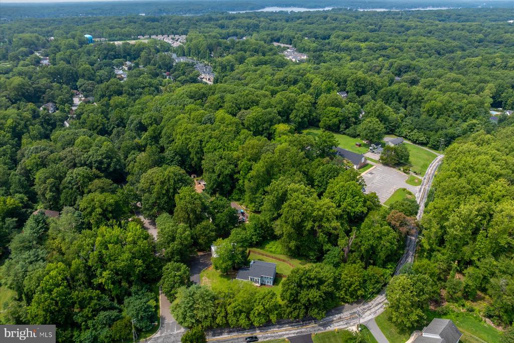 136 COLLINGTON COURT