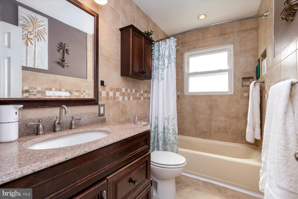 522 KENORA DRIVE