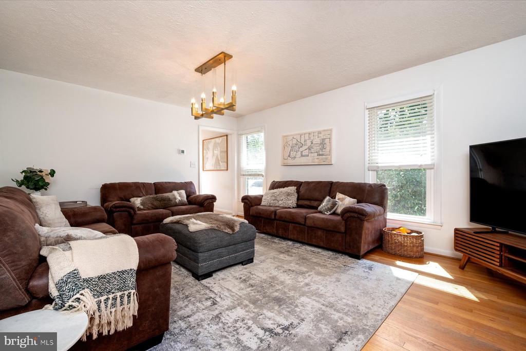 12 WILLOW SPRING DRIVE
