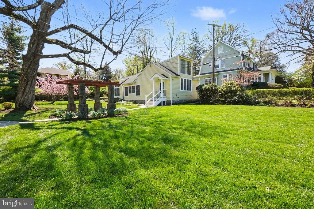5616 CROSS COUNTRY BOULEVARD