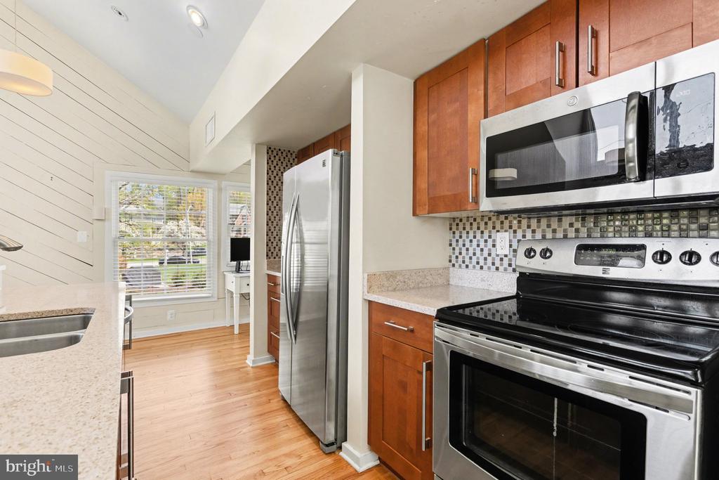 5616 CROSS COUNTRY BOULEVARD