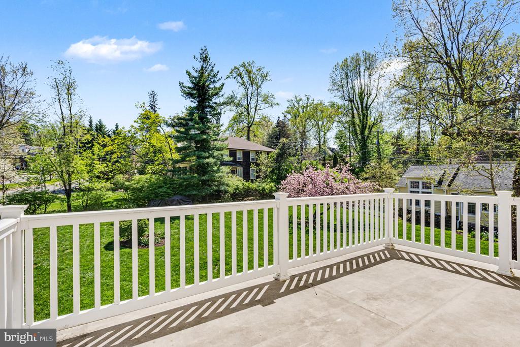 5616 CROSS COUNTRY BOULEVARD
