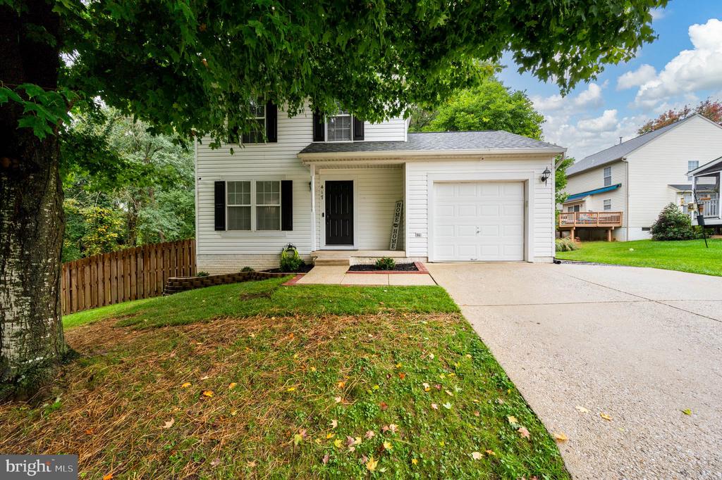 417 Samanthas Ct
