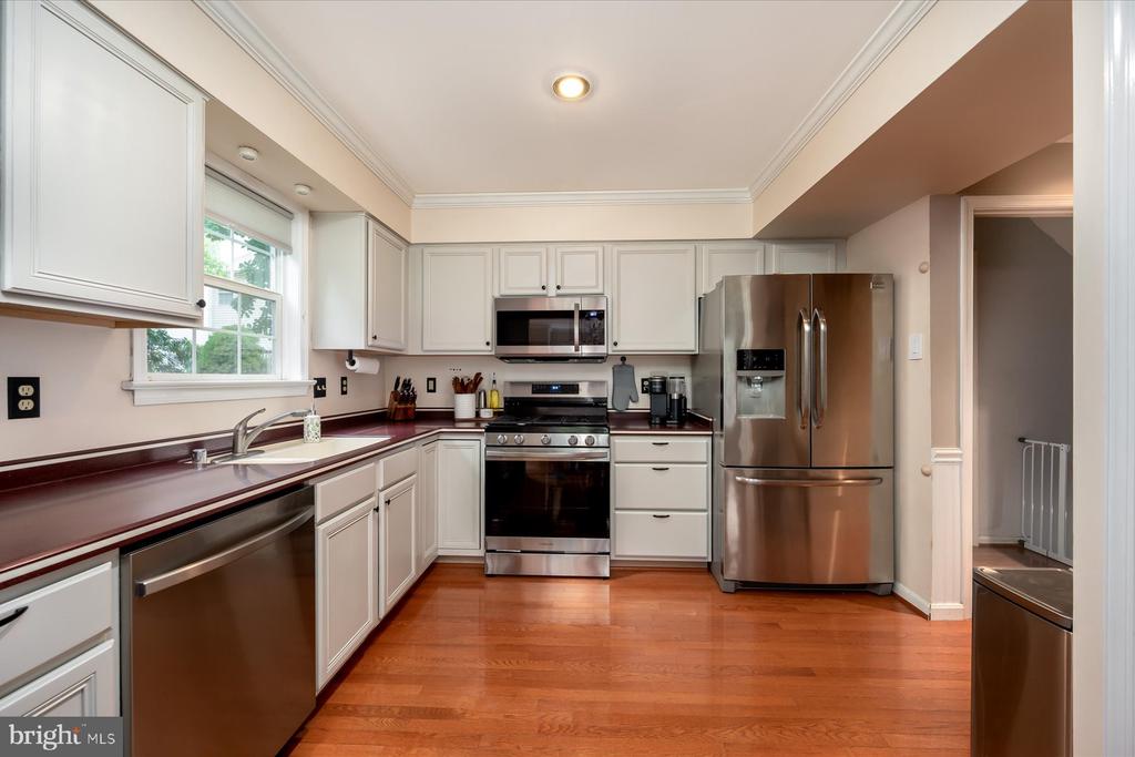 417 Samanthas Ct