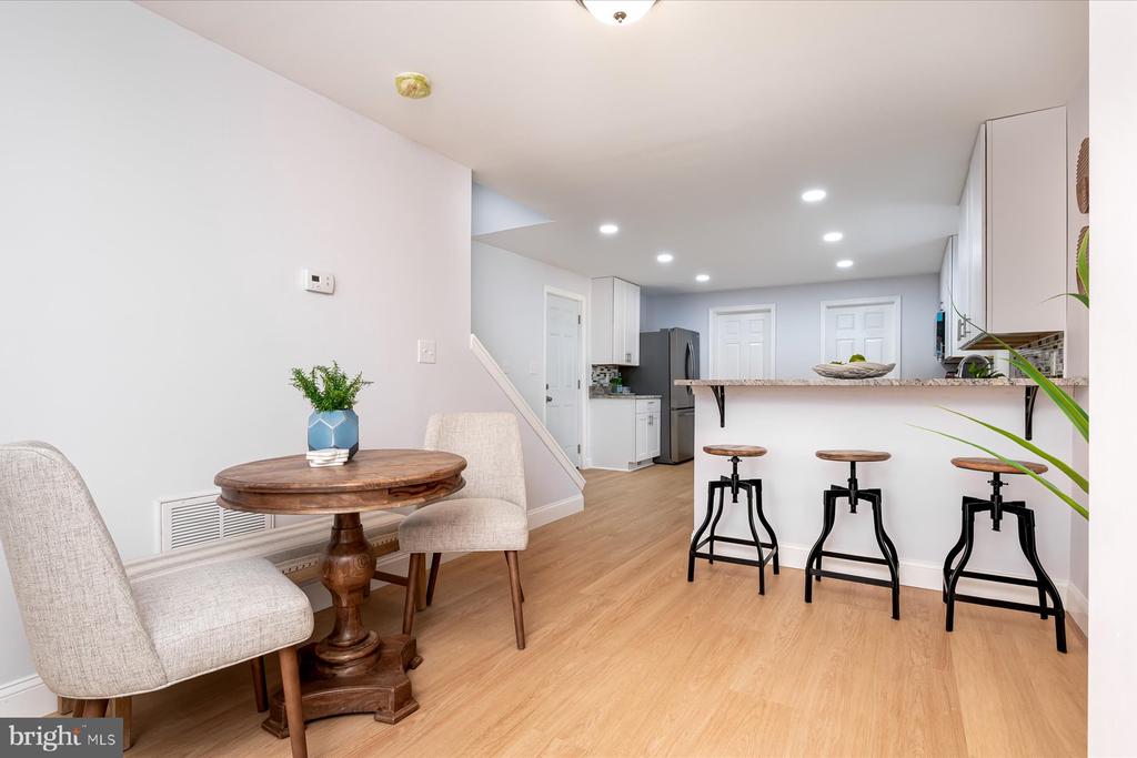 721 Hollow Rd
