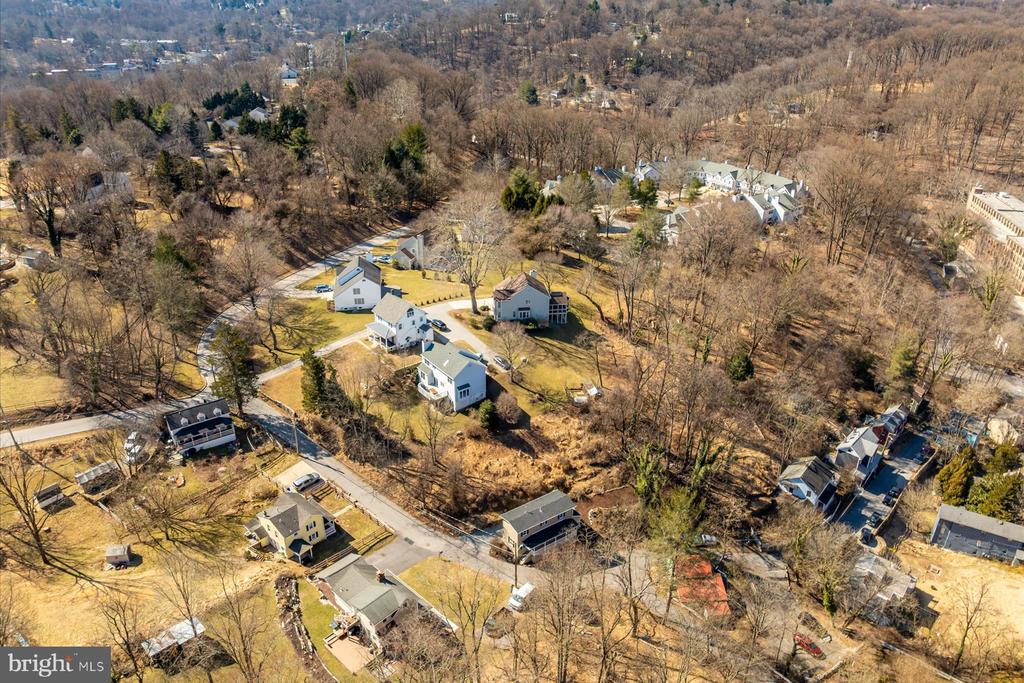 721 Hollow Rd