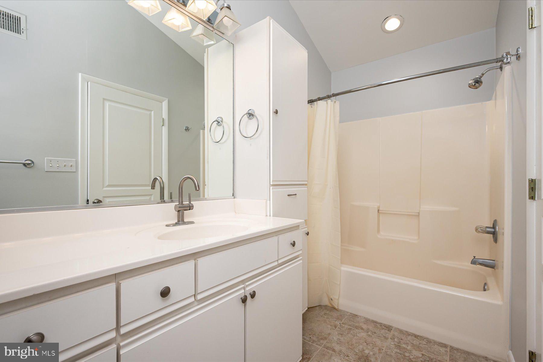 3251 Holland Cliffs Rd