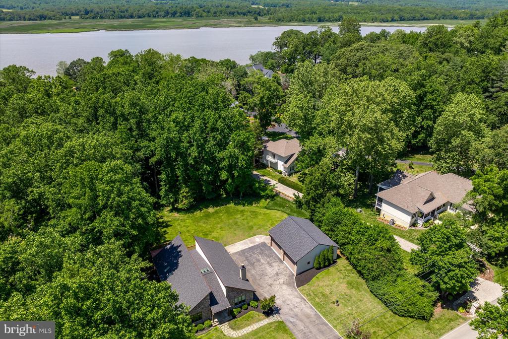 3251 Holland Cliffs Rd