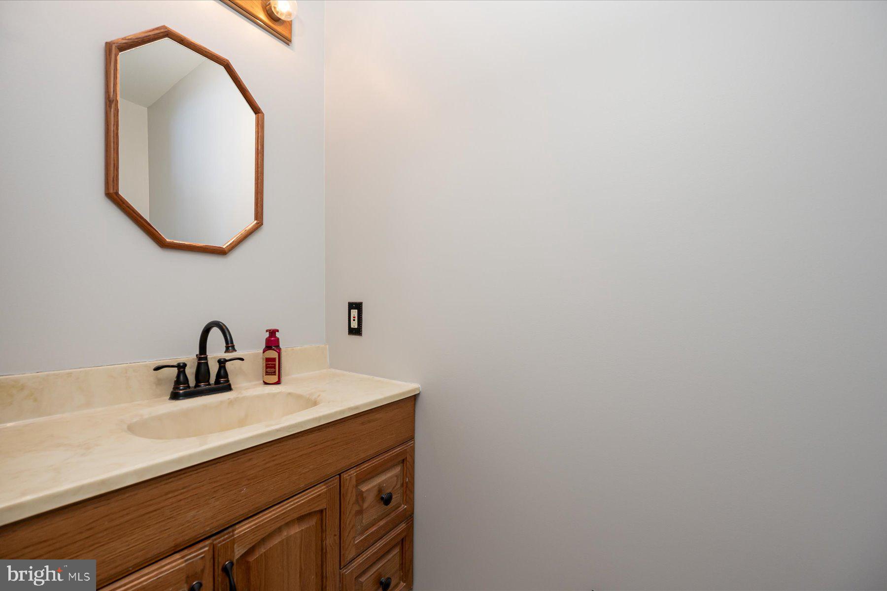 3251 Holland Cliffs Rd