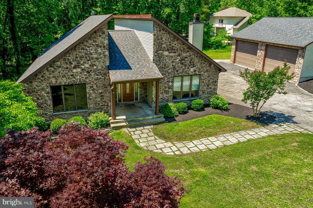 3251 Holland Cliffs Rd