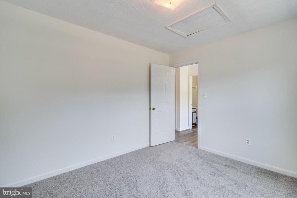 1851 Peace Ct E