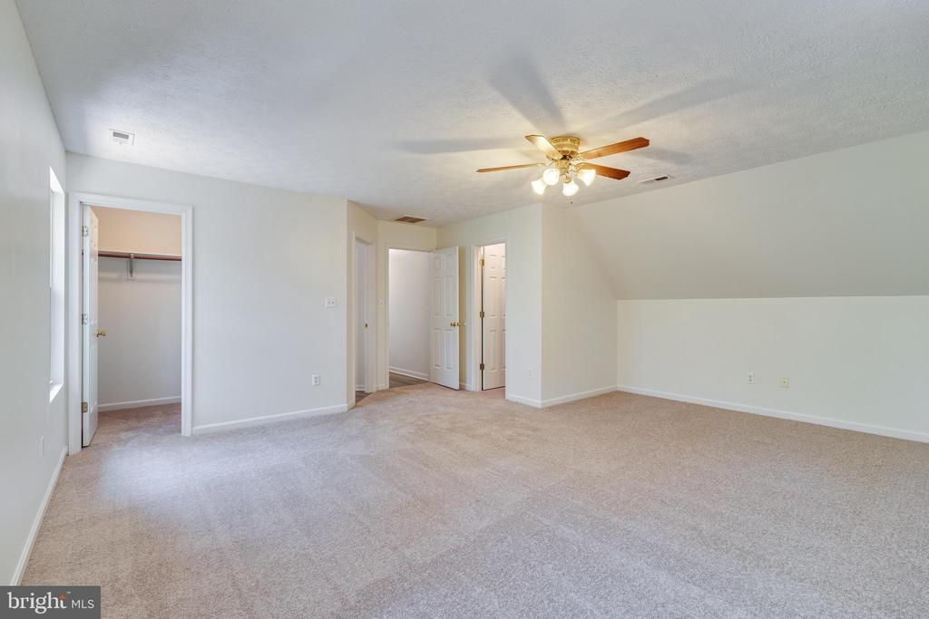 1851 Peace Ct E