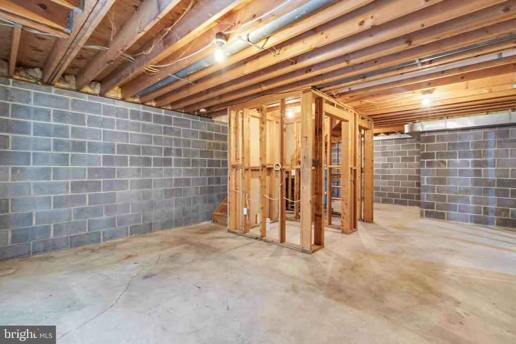 1851 Peace Ct E