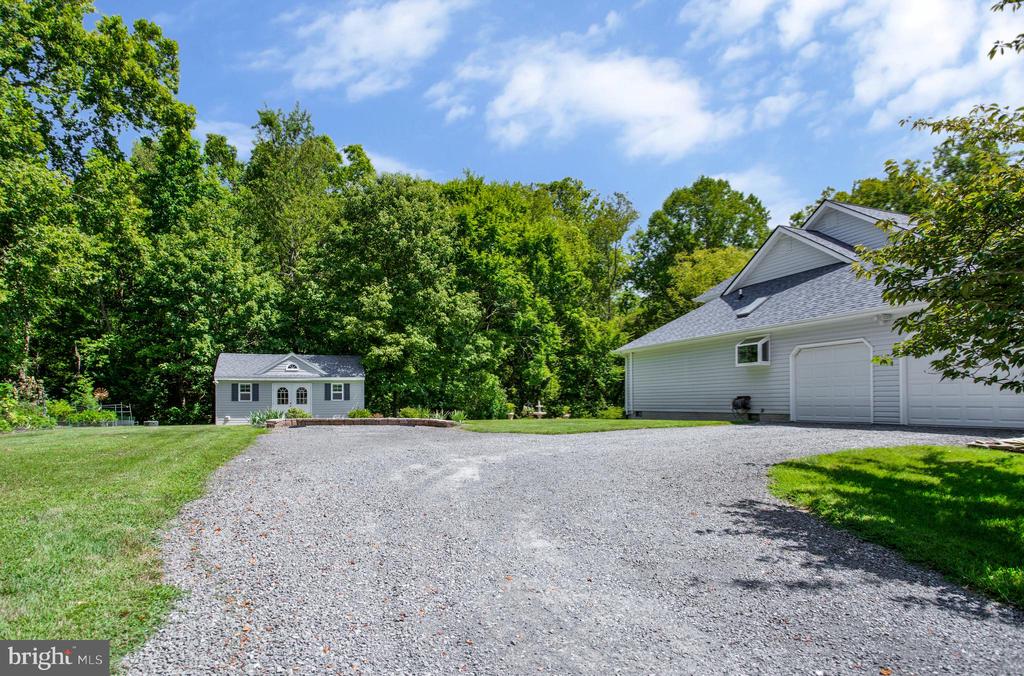 3241 Old Jones Rd