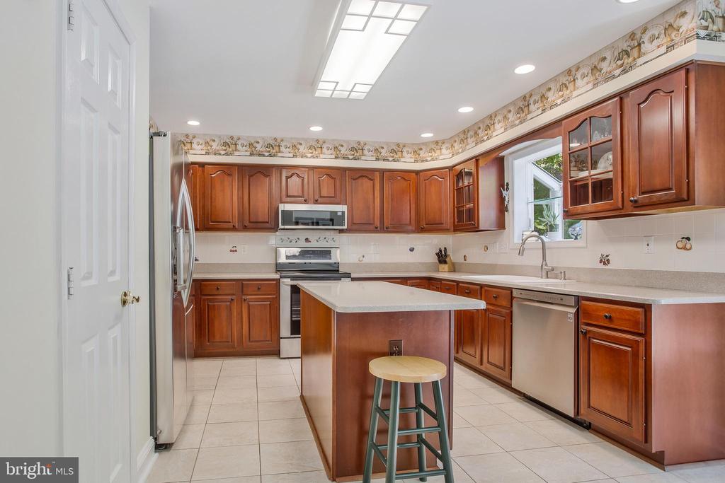 3241 Old Jones Rd