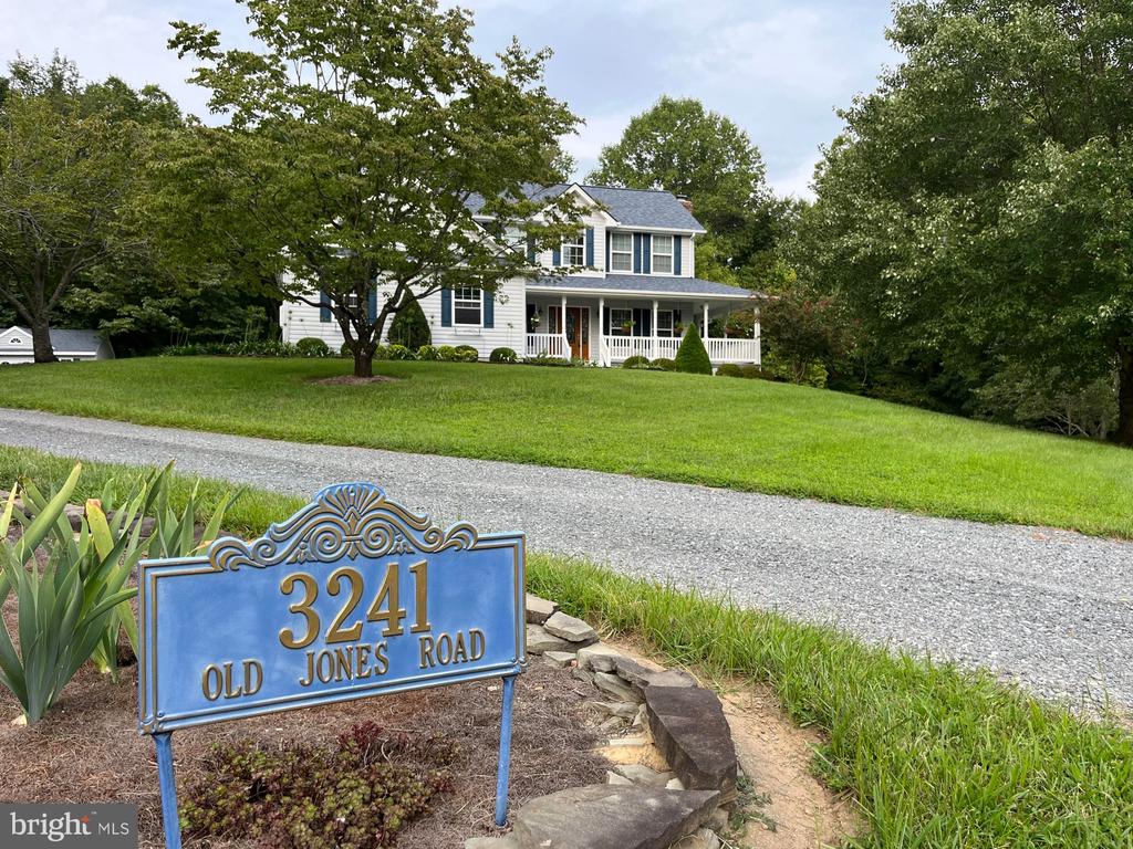 3241 Old Jones Rd