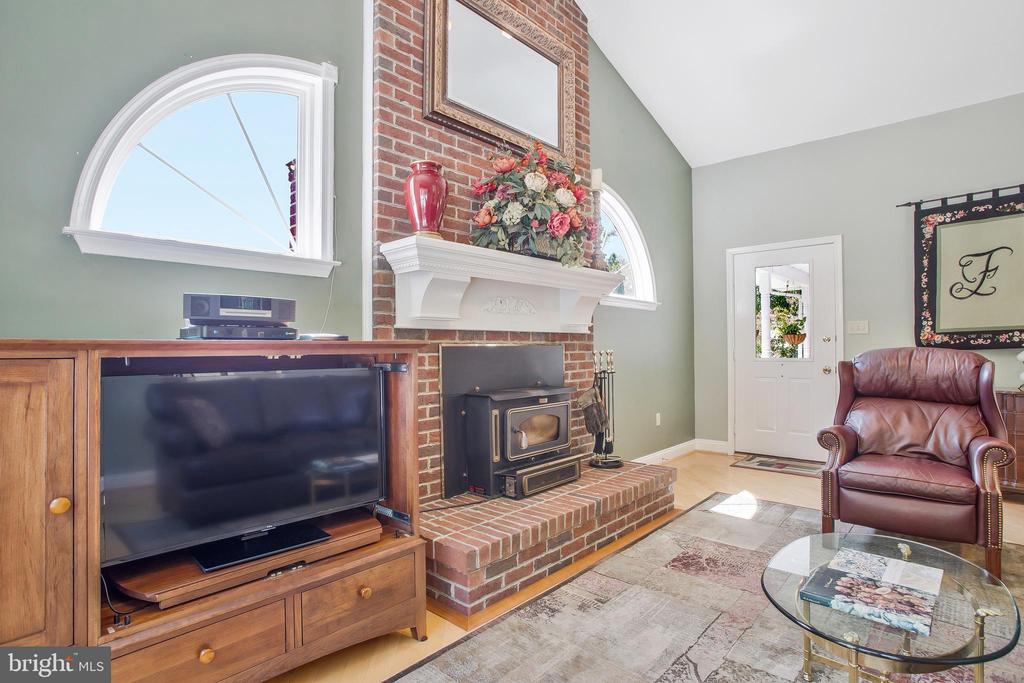 3241 Old Jones Rd