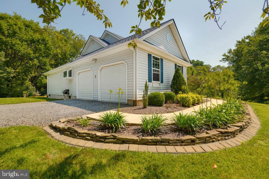 3241 Old Jones Rd