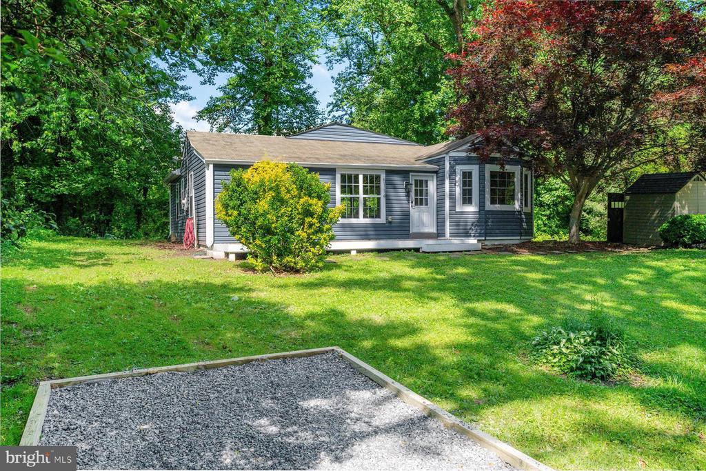 5114 Rosemary Dr