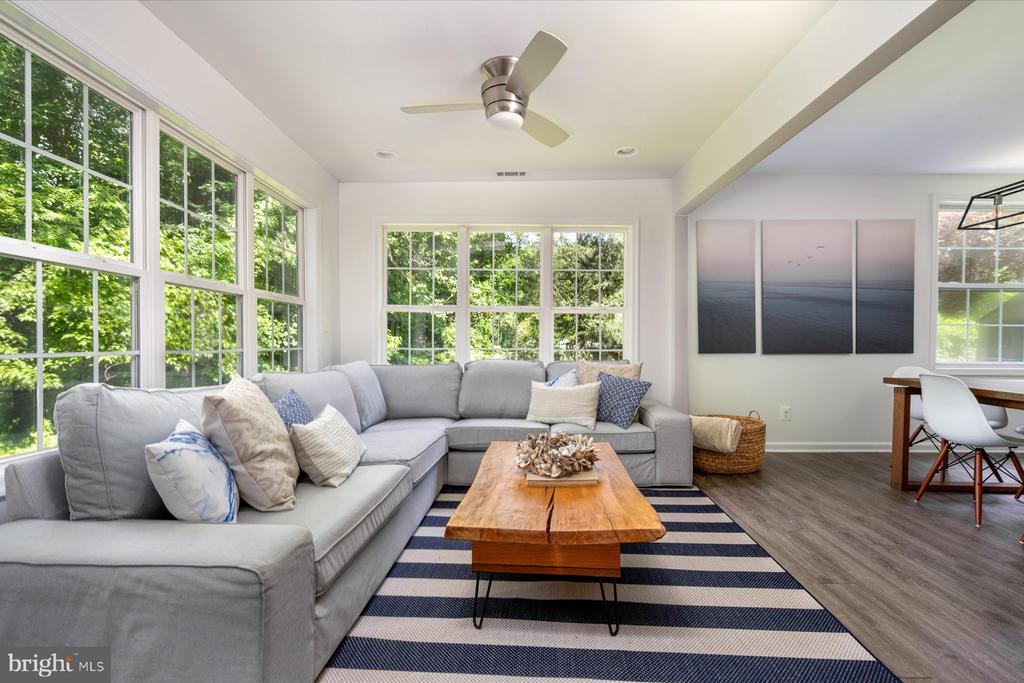 5114 Rosemary Dr