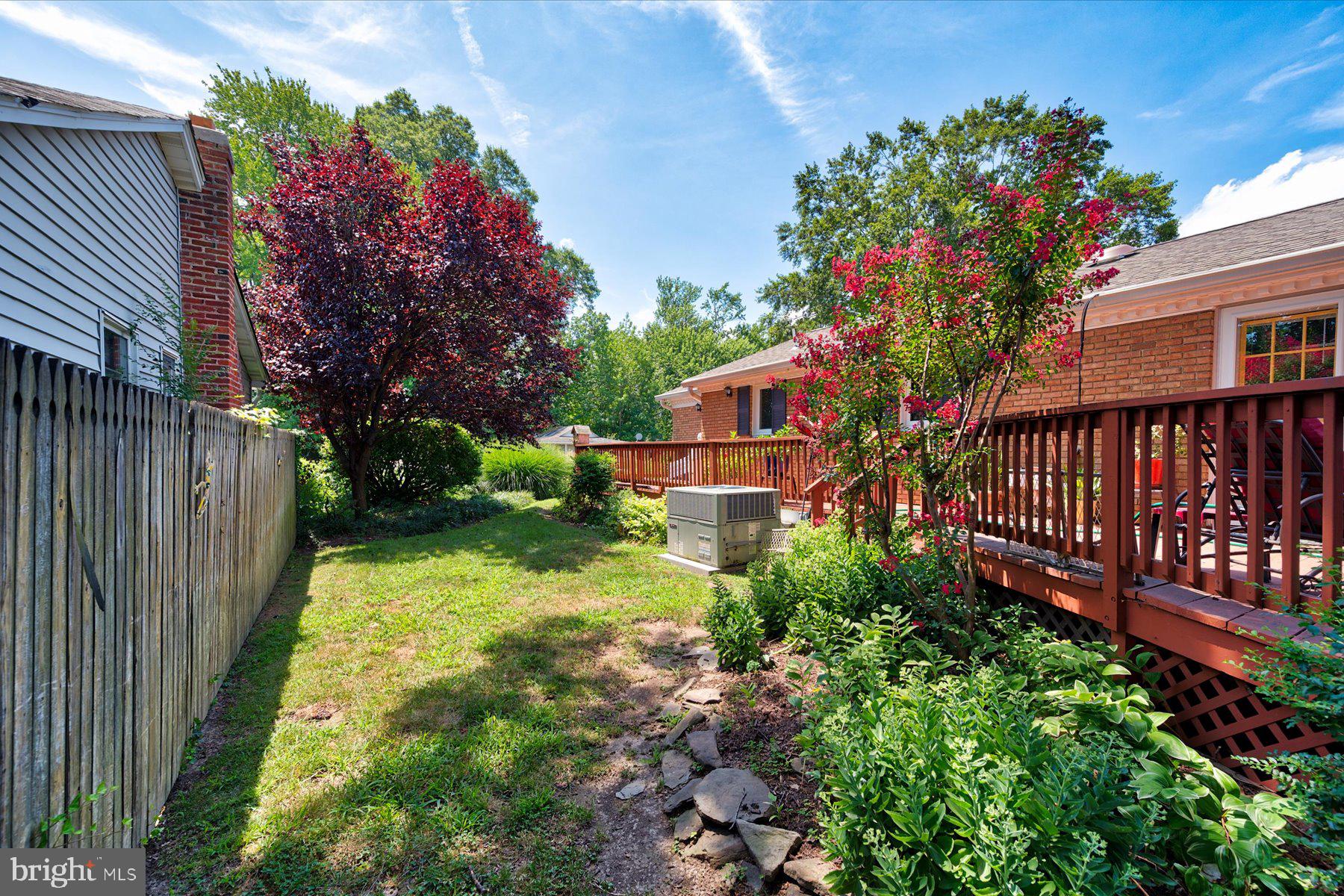9101 Greenwood Ave