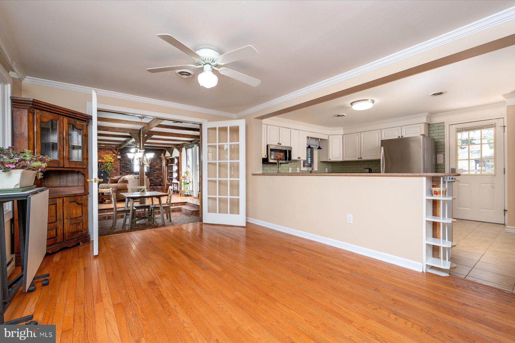 9101 Greenwood Ave