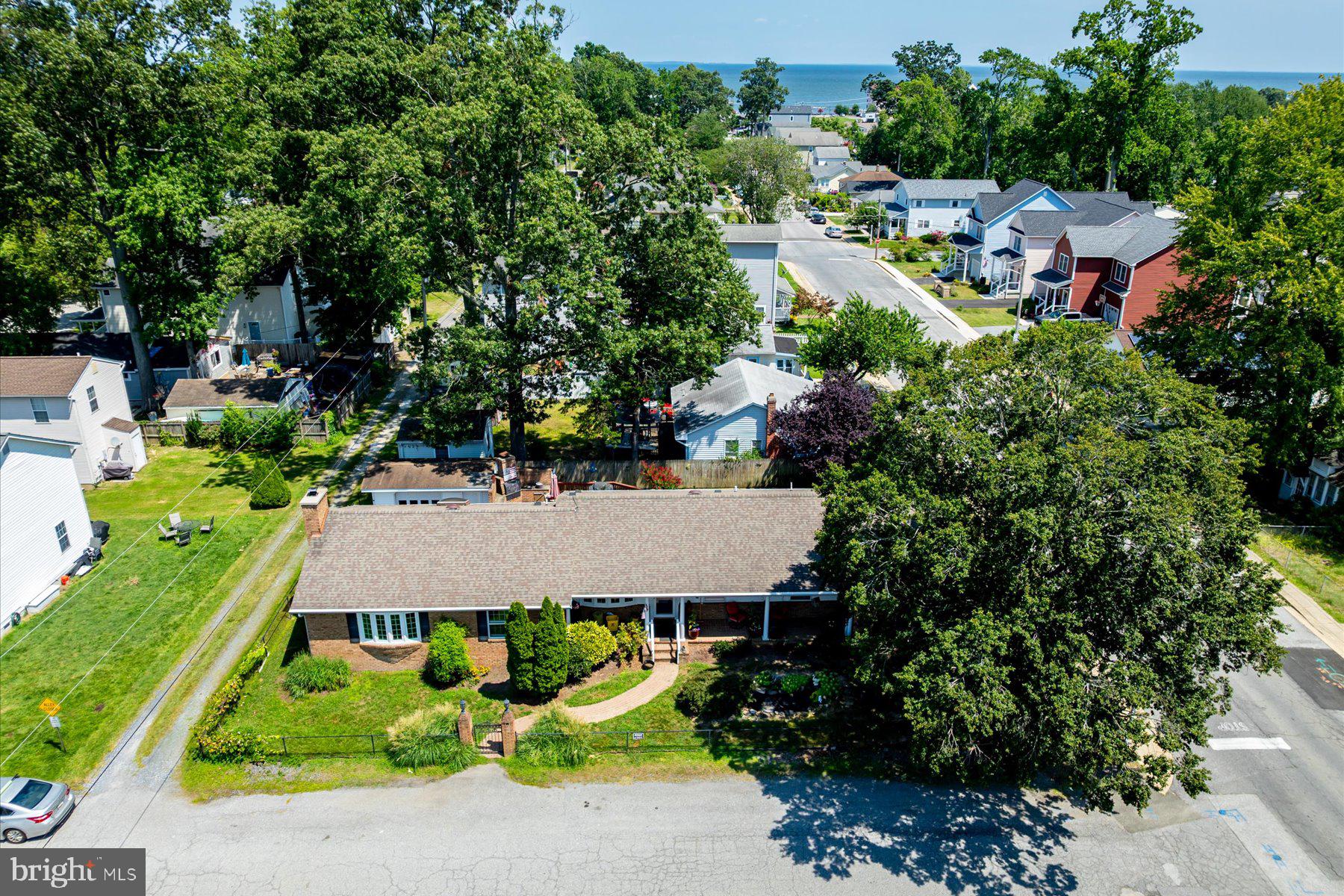 9101 Greenwood Ave