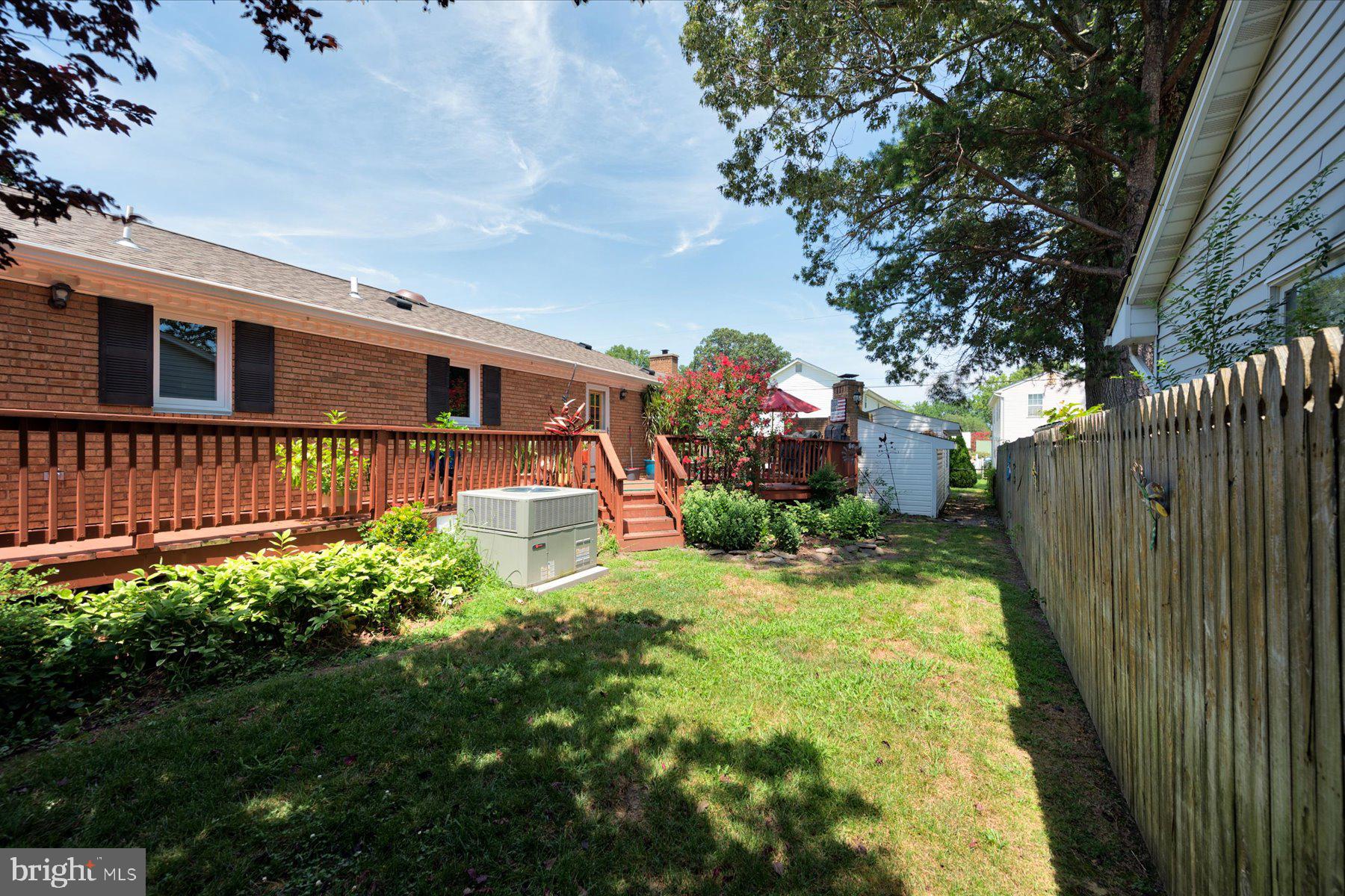 9101 Greenwood Ave