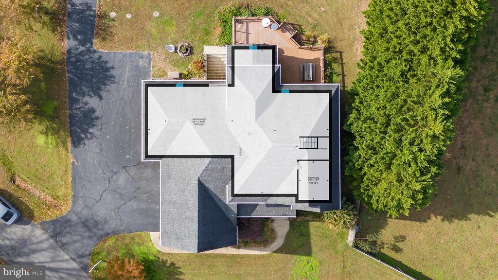211 STILL WATER LANE