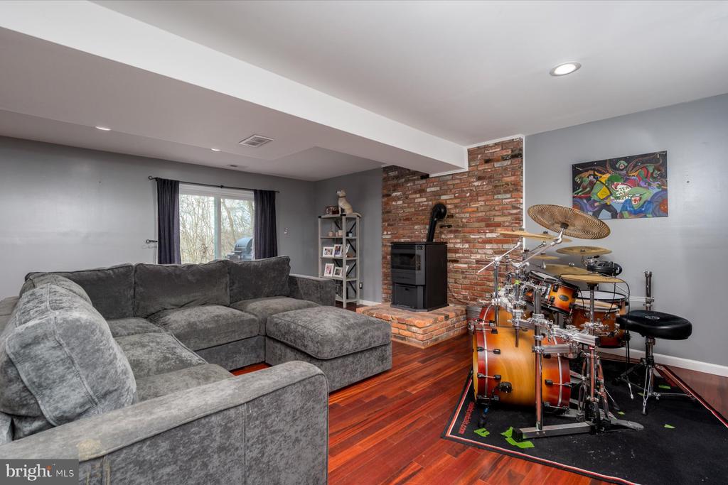7694 OLD BAYSIDE ROAD