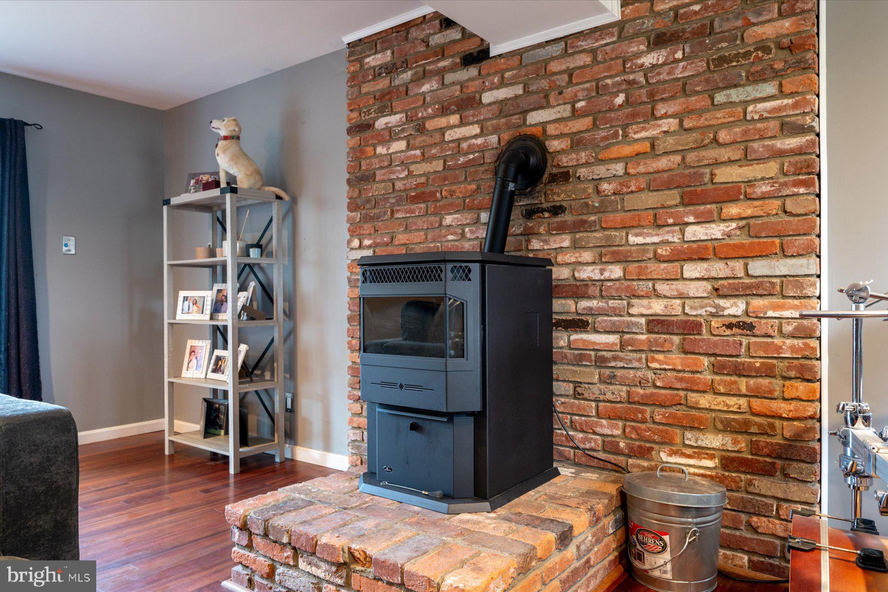 7694 OLD BAYSIDE ROAD