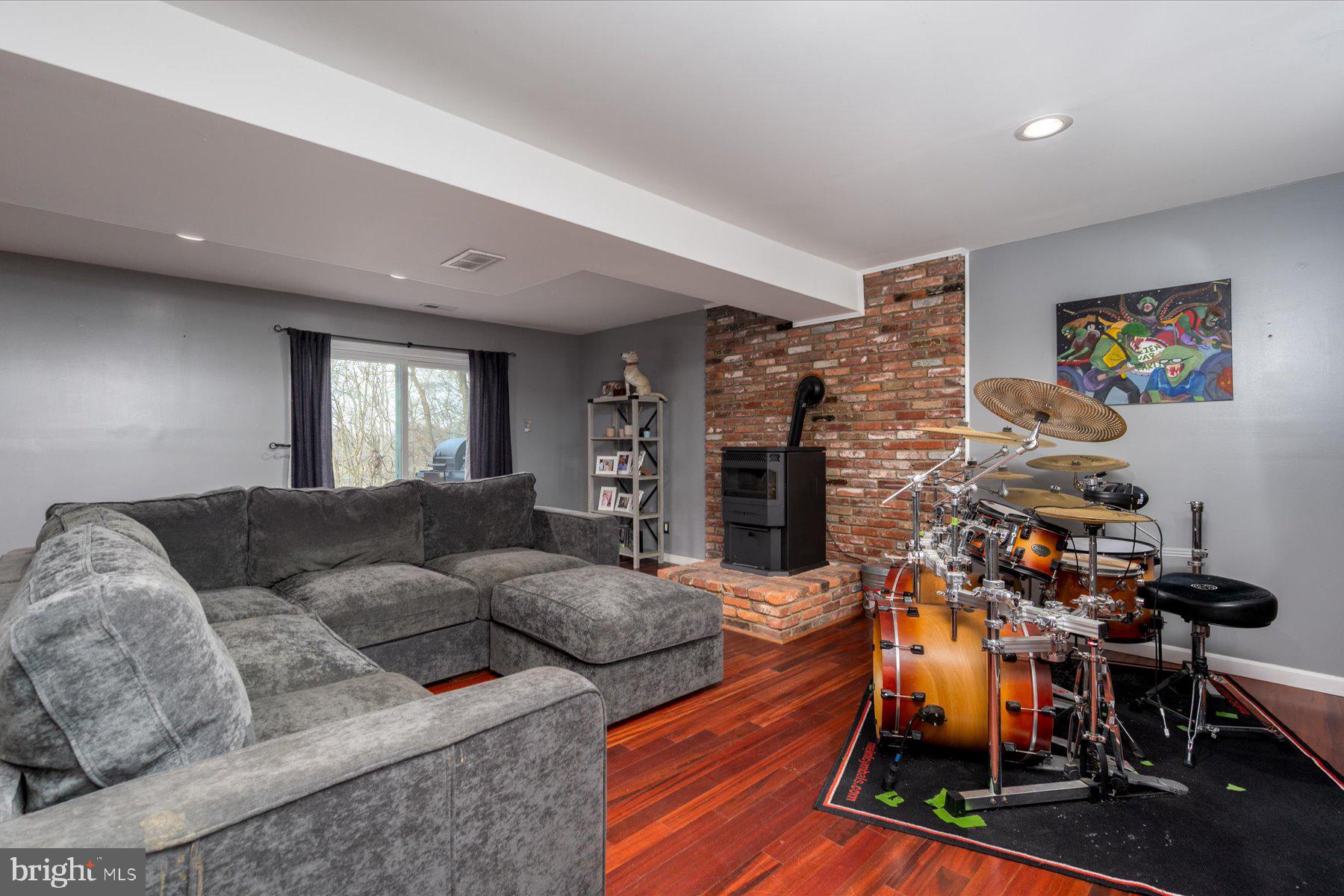 7694 OLD BAYSIDE ROAD