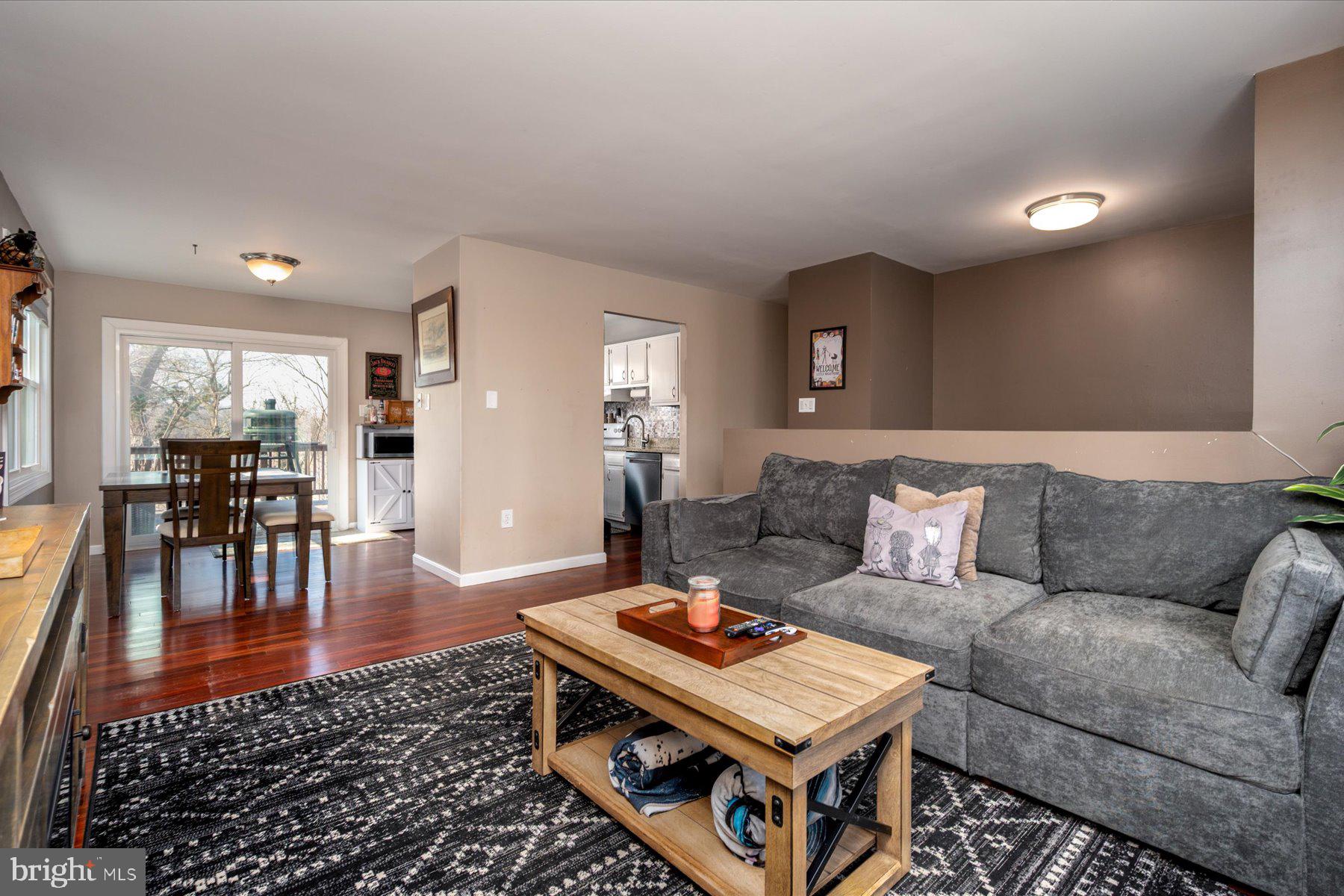 7694 OLD BAYSIDE ROAD