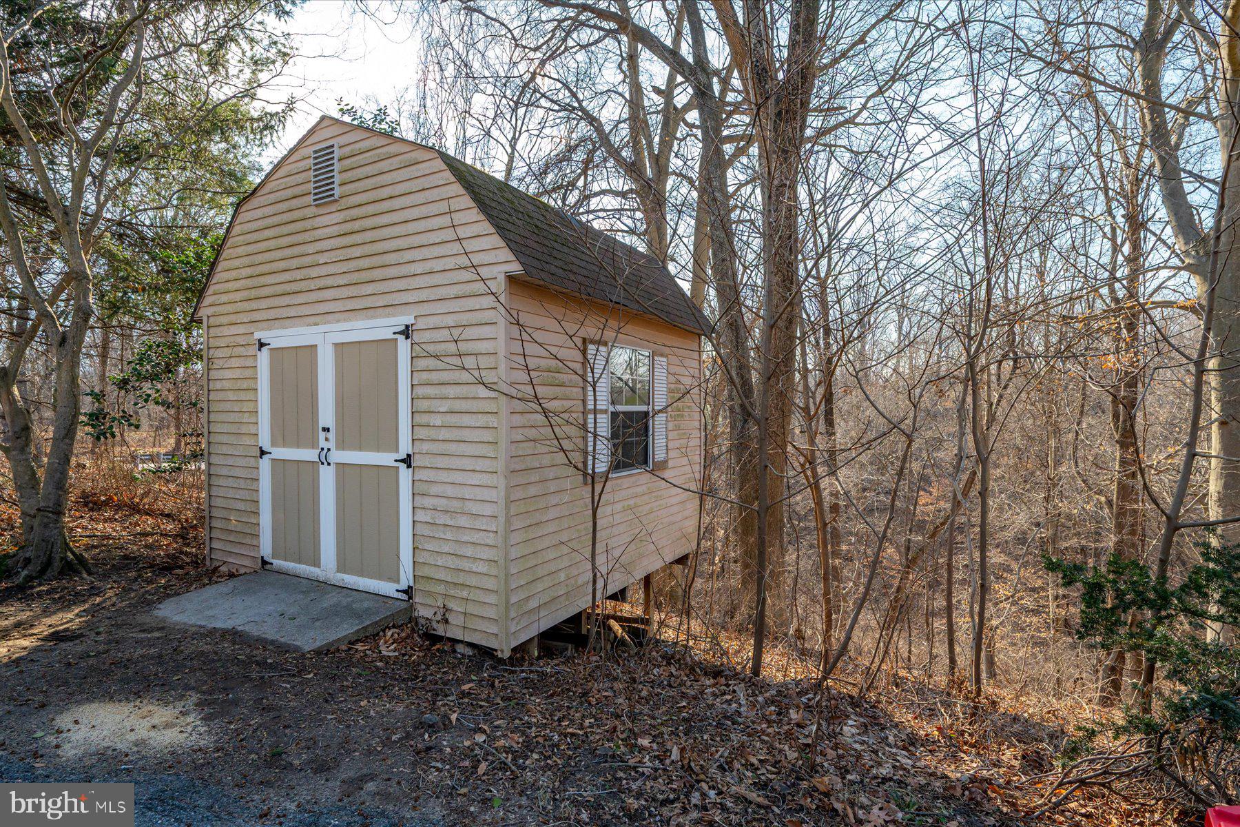 7694 OLD BAYSIDE ROAD