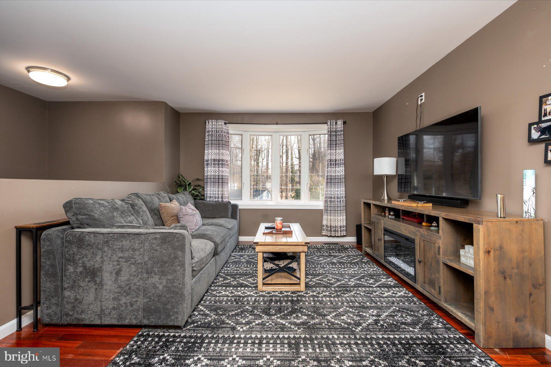 7694 OLD BAYSIDE ROAD