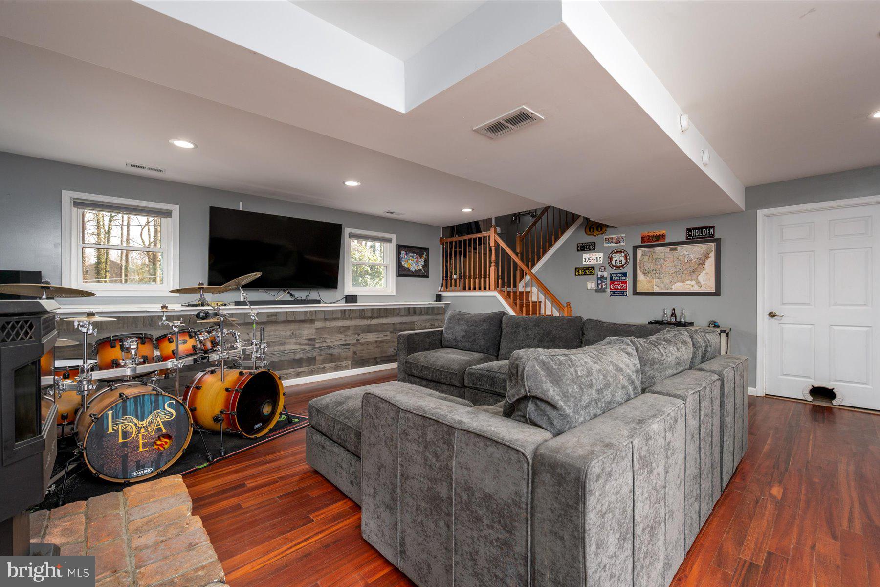 7694 OLD BAYSIDE ROAD