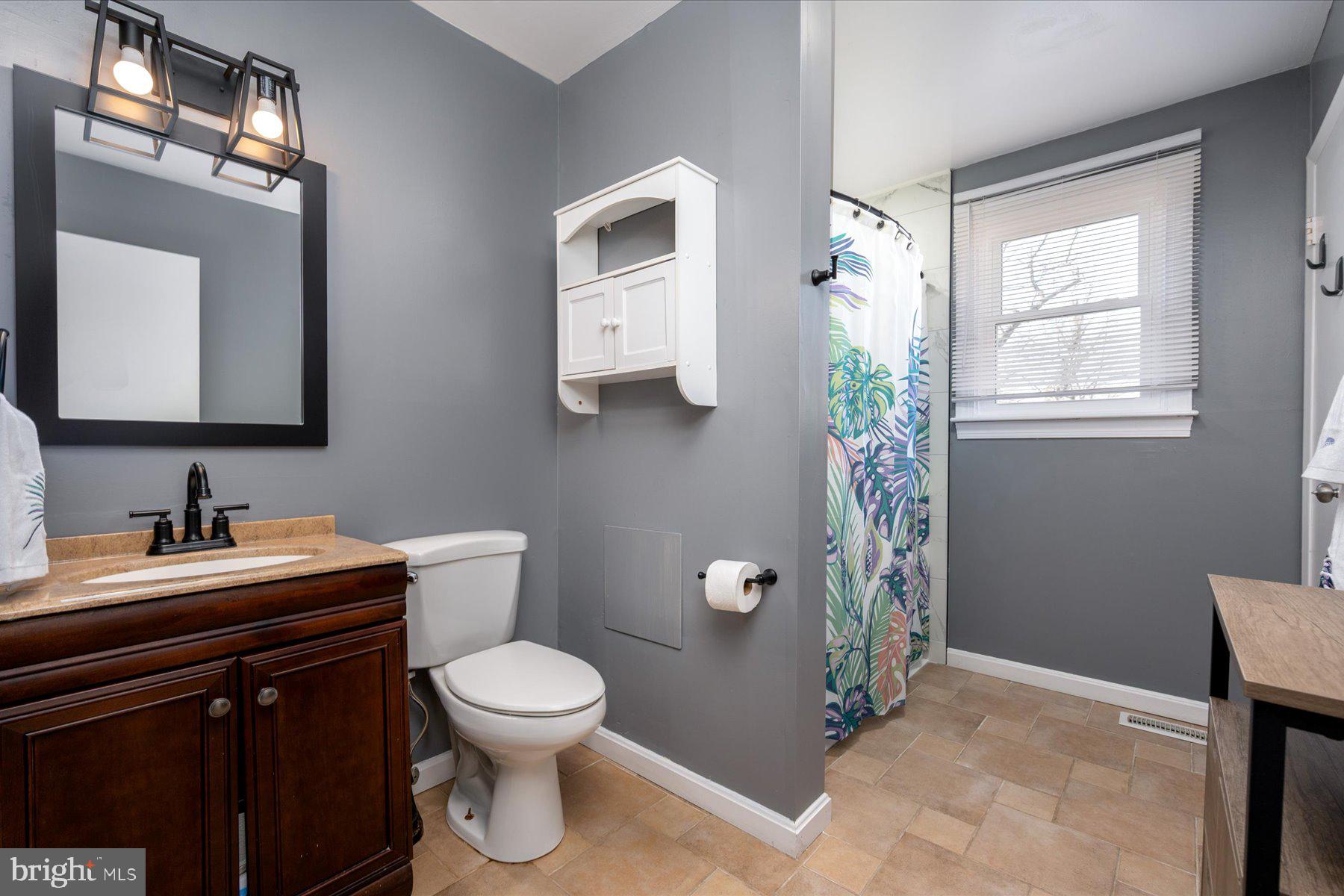 7694 OLD BAYSIDE ROAD