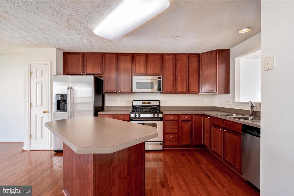 604 Possum Trot Way
