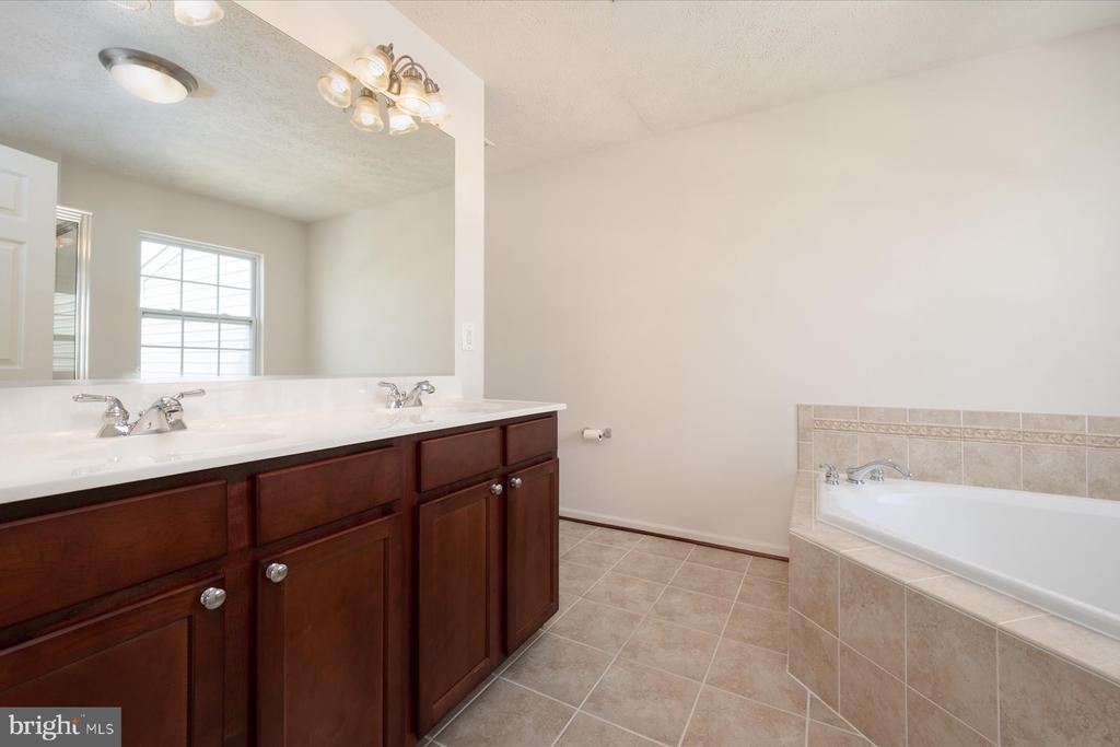 604 Possum Trot Way