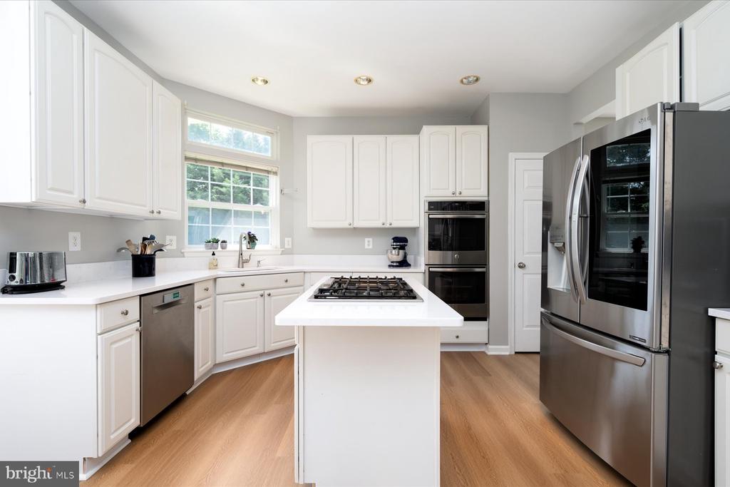 18927 Saint Albert Dr