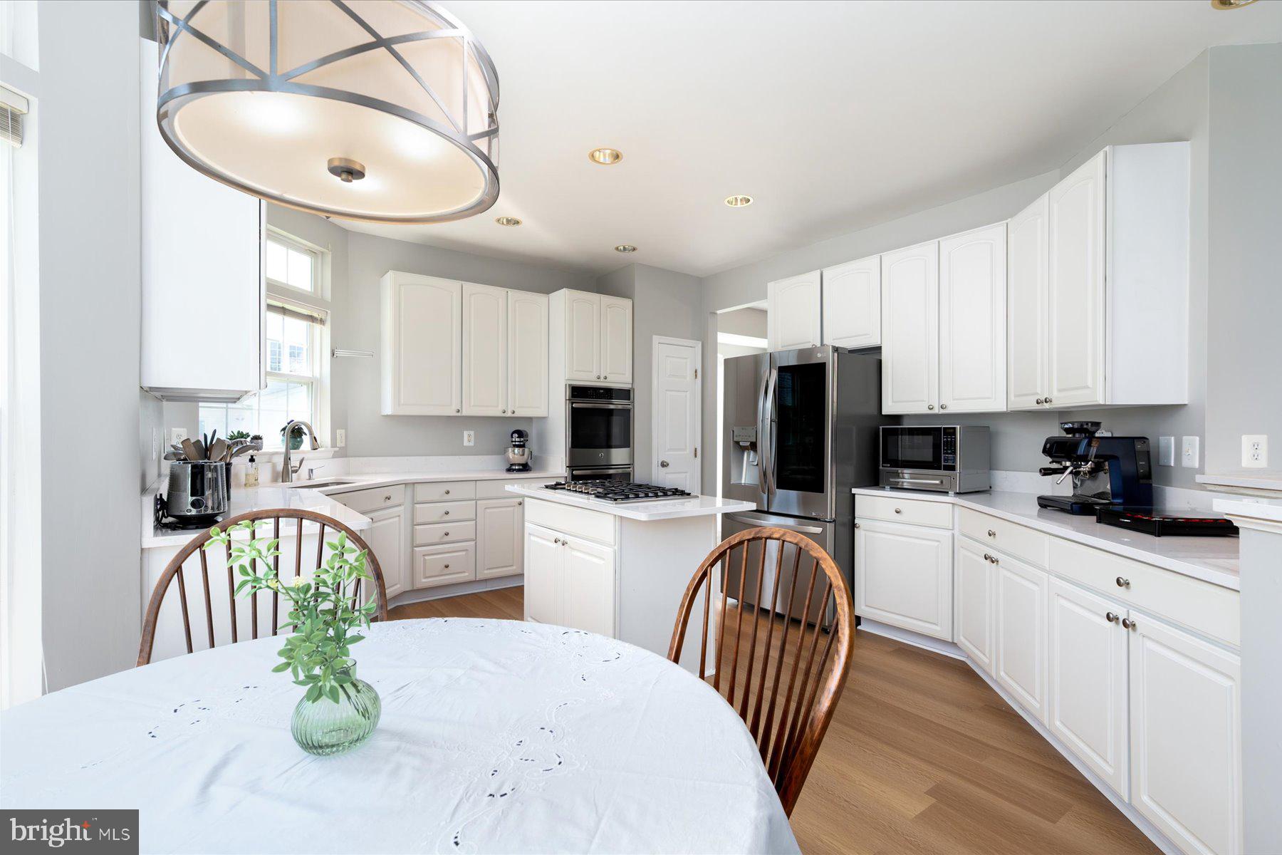 18927 Saint Albert Dr