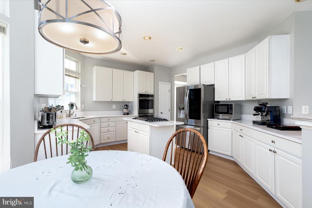 18927 Saint Albert Dr