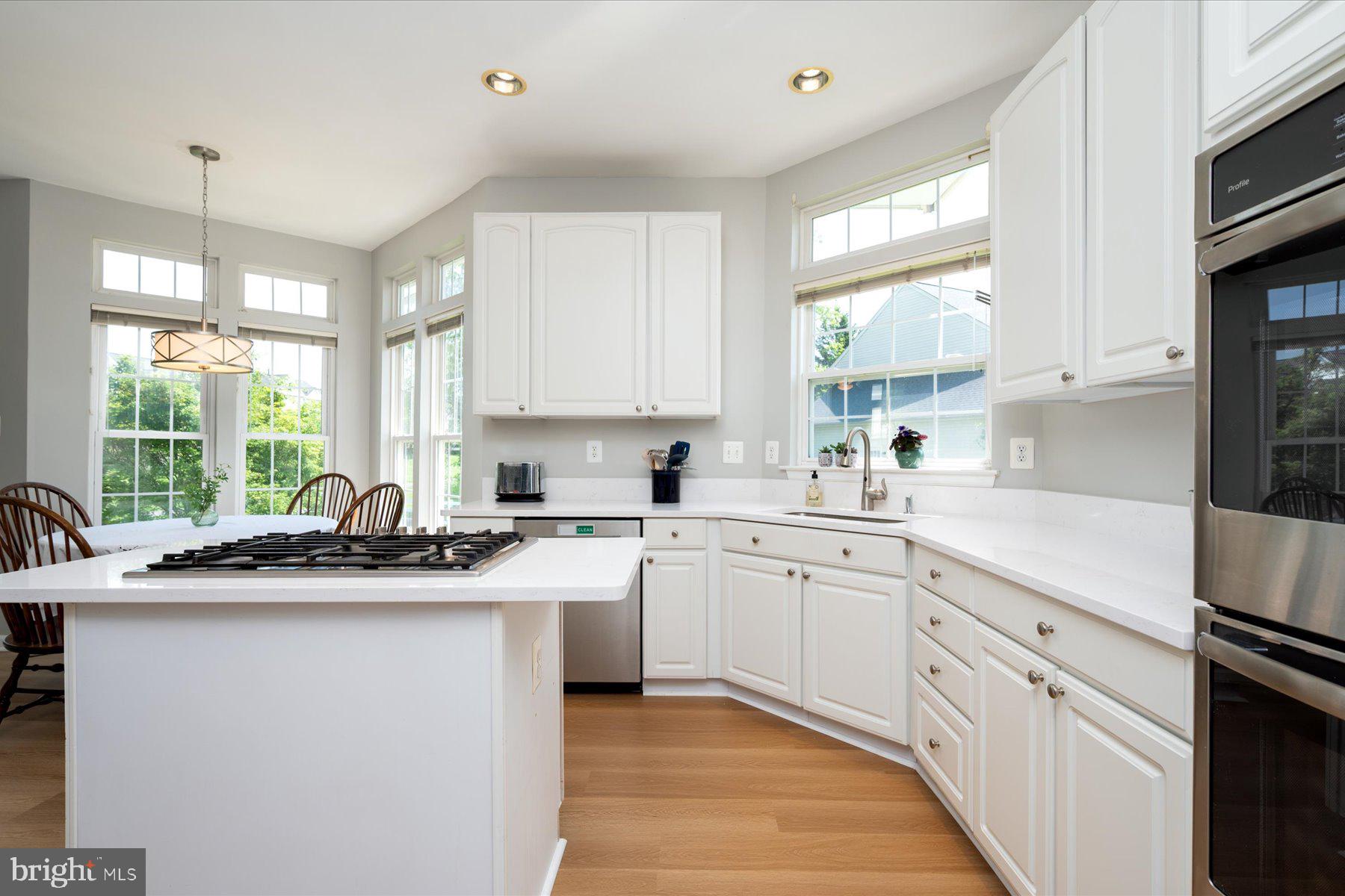18927 Saint Albert Dr